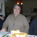 Βασίλης στη μέση, Πανδριάς αριστερά, Γιώργος Σίμος δεξιά Βασίλης στη μέση, Πανδριάς αριστερά, Γιώργος Σίμος δεξιά